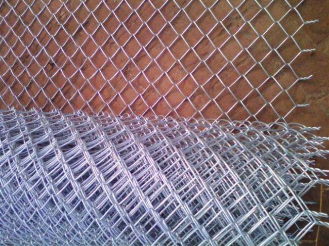 礦用勾花網(wǎng)在煤礦井下巷道支護(hù)中起到什么作用？